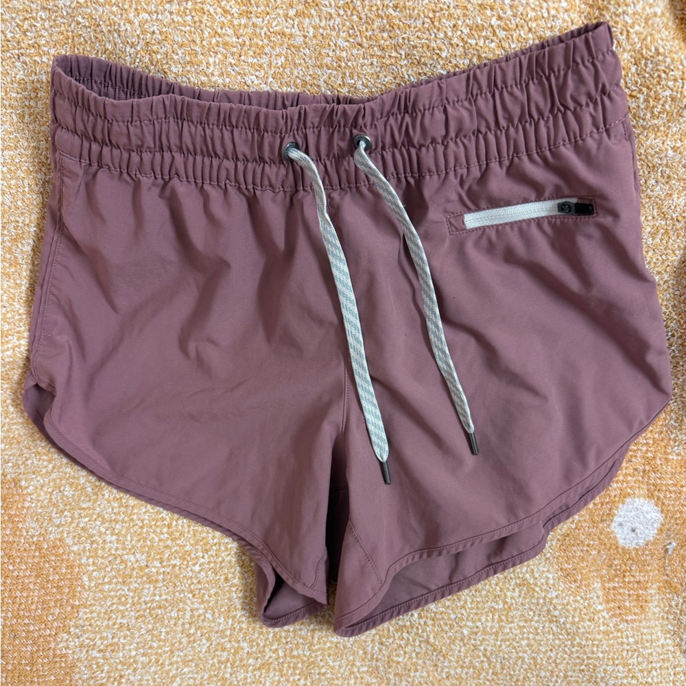 Vuori Women's 2.0 Clementine 2.5” Shorts